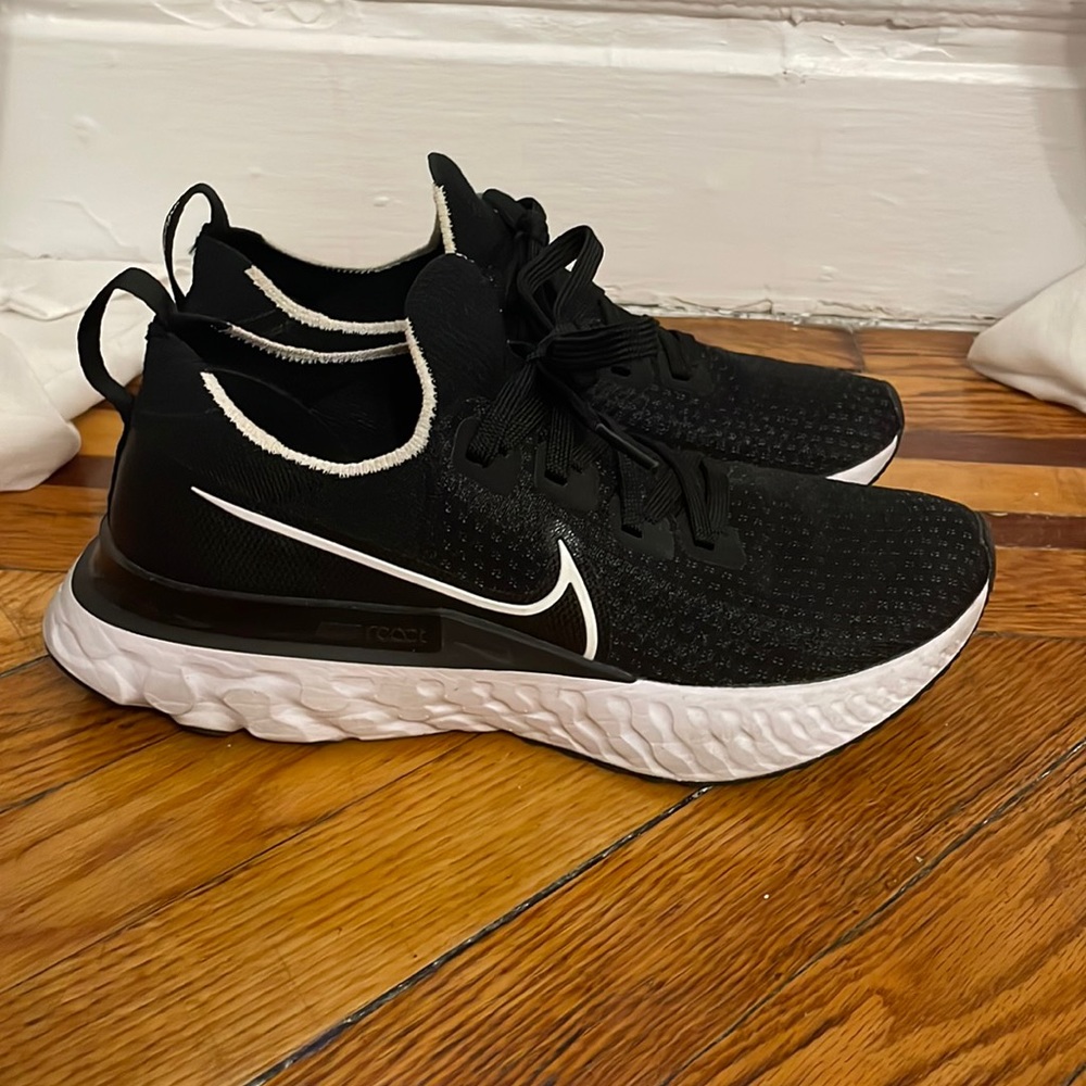 Black Nike react infinity fly knit running shoes